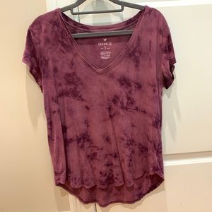 Maroon v neck tee shirt